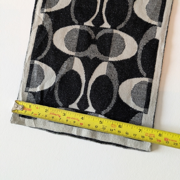 Coach Signature C Logo Reversible Wool Blend Scarf - Picture 5 of 6